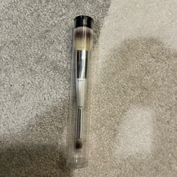 It Cosmetics Double Bye Bye Foundation Brush NEW Sealed white dual end conceal - Picture 2 of 3